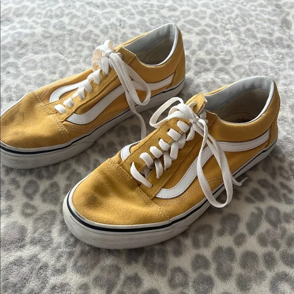 Vans - Picture 3 of 9